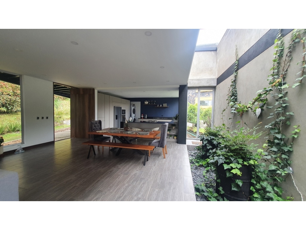 Casa Campestre en venta en Envigado, Loma del Escobero — foto 3