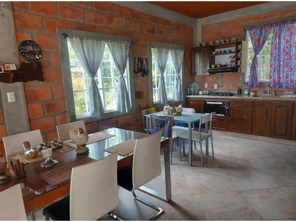 VENTA DE CASA FINCA EN SANTA ELENA VEREDA EL ROSARIO PARTE BAJA — foto 4