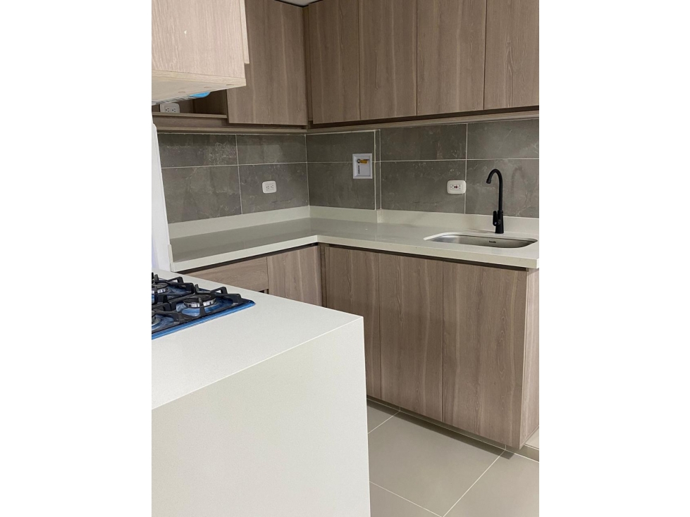 Venta de apartamento en unidad cerrada San Antonio de Prado — foto 2