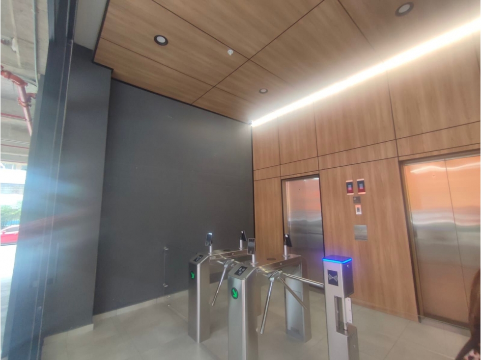 VENTA DE OFICINA EN MEDELLÍN - LA FLORESTA