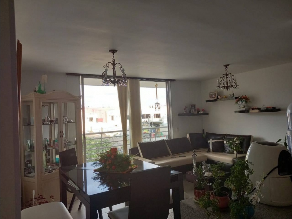 VENDO APARTAMENTO CONTIGUO MERCACENTRO POBLADO-OH