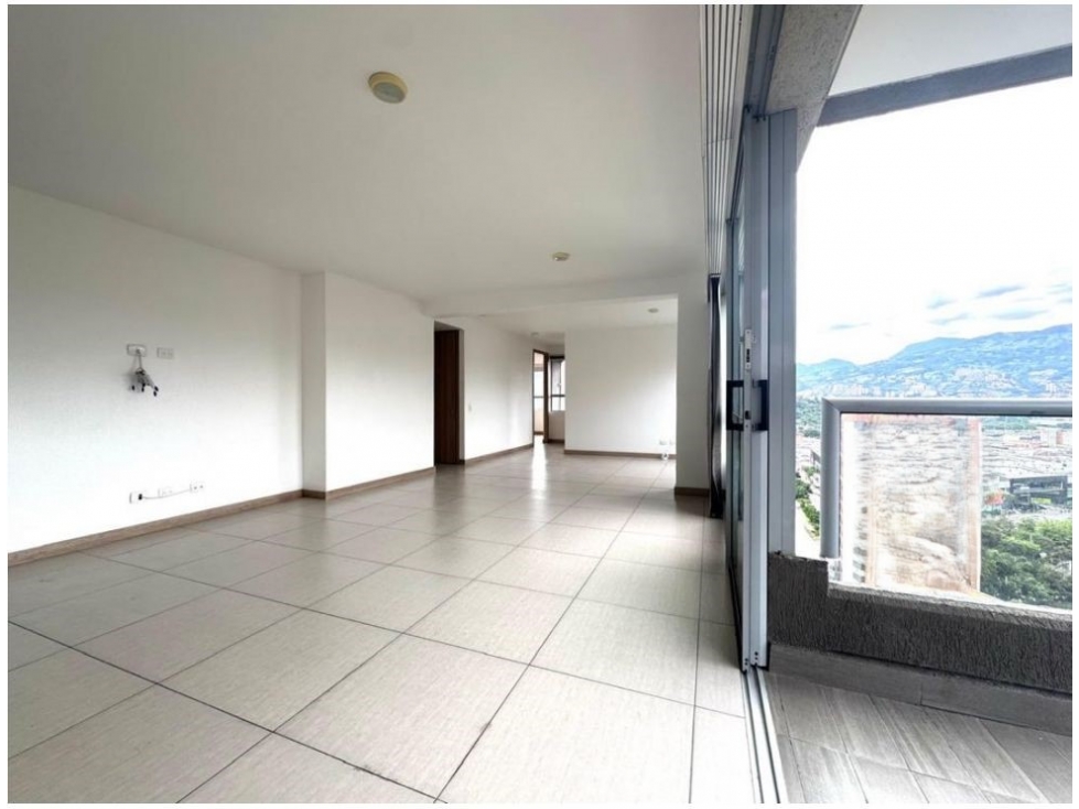 VENTA DE APARTAMENTO EN EL POBLADO SECTOR LOMA DE SAN JULIÁN — foto 2