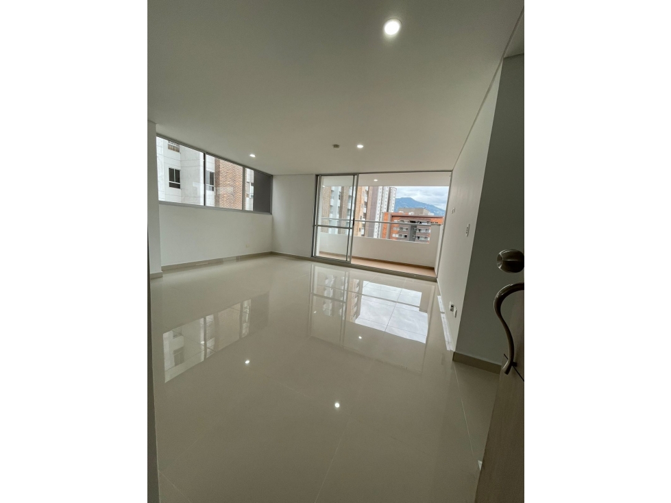 APARTAMENTO DE 80M2 EN VENTA EN SABANETA - POR LA ALCALDIA