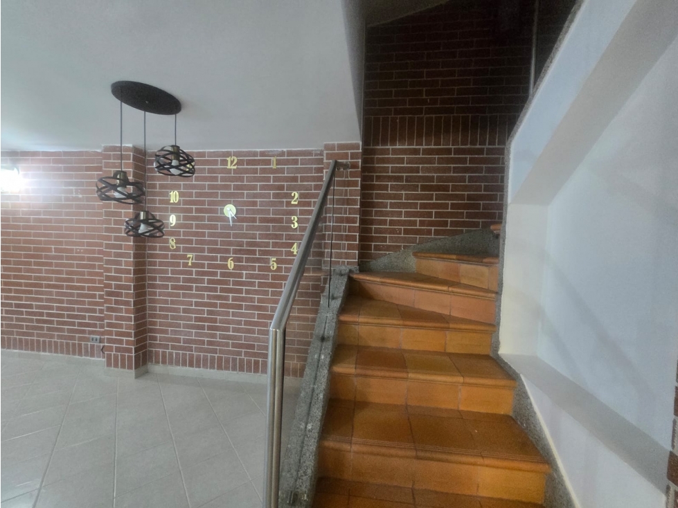 SE VENDE CASA SECTOR SURAMERICA EN ITAGUI 188MTS — foto 3