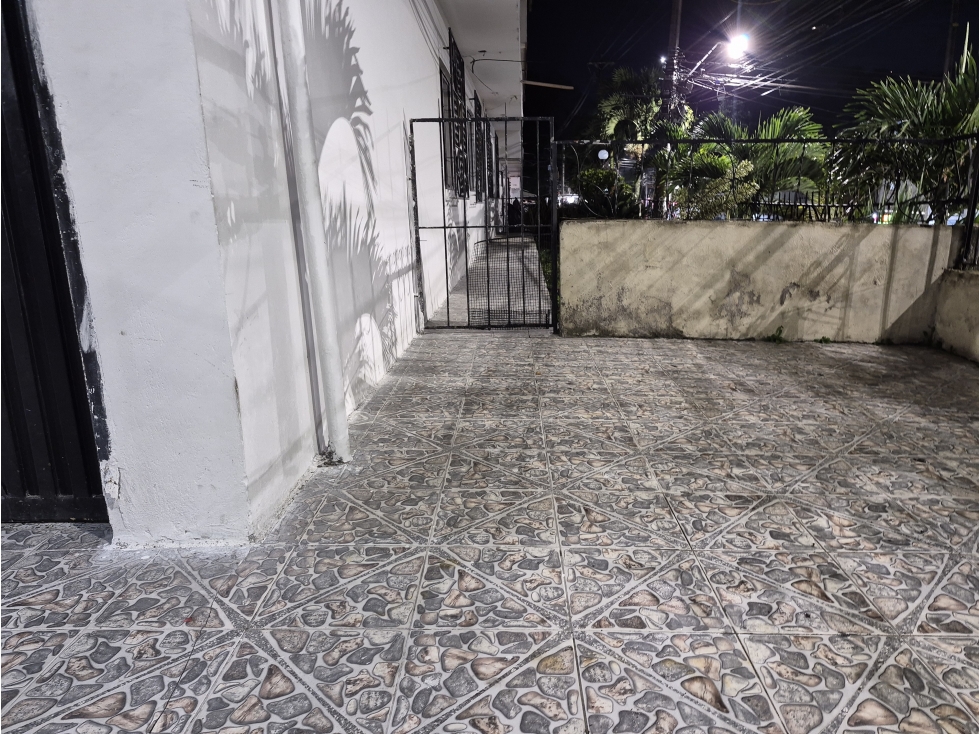 VENDO CASA ESQUINERA 1ER PISO EN PEDREGAL | 120 m² CON GARAJE — foto 2