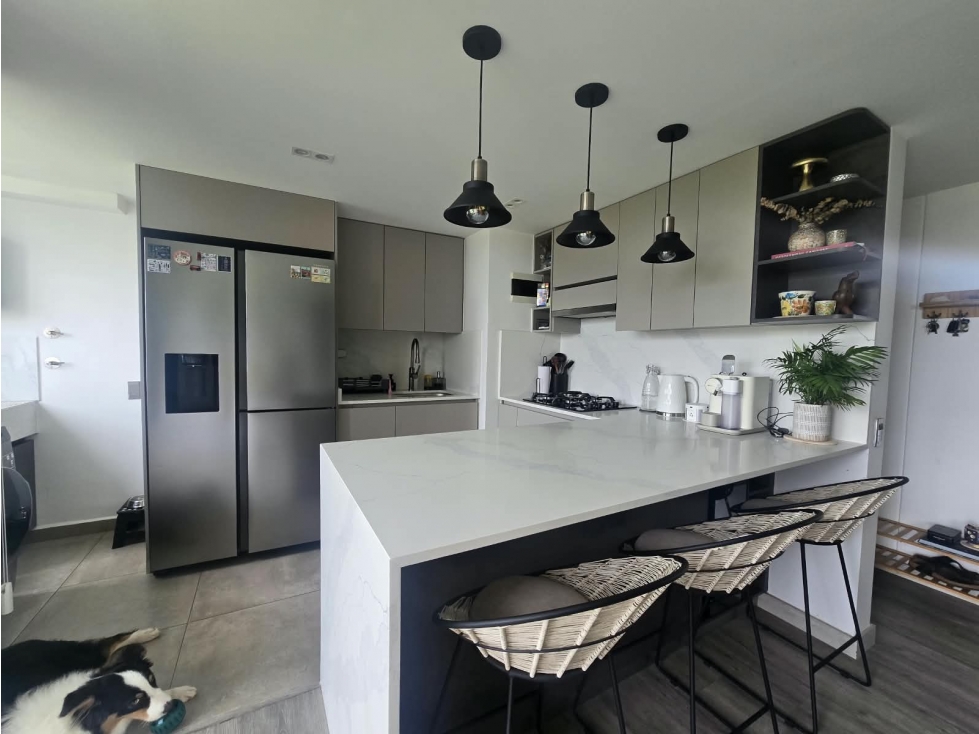 SE VENDE HERMOSO APARTAMENTO SECTOR LA BAHIA EN SABANETA 60MTS. — foto 6