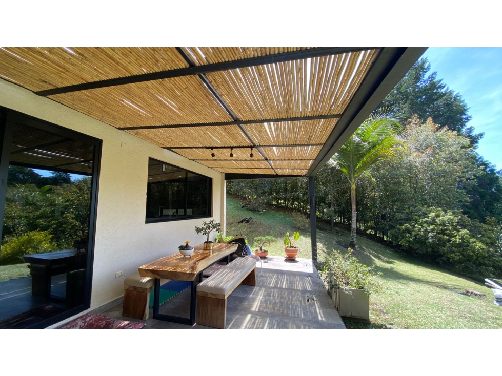 Venta Hermosa casa campestre ern parcelación vía San Antonio -La Ceja