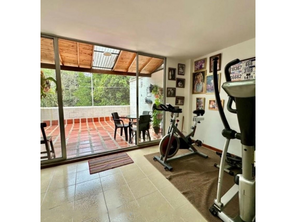 VENTA DE CASA DE TRES NIVELES EN ITAGÜÍ SECTOR SURAMÉRICA - 4