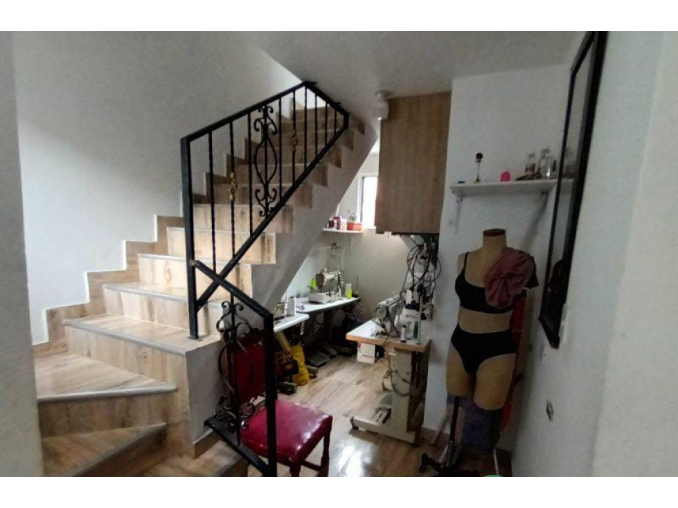 Venta Apartamento 122m2 5 alcobas y patio en Los Naranjos Itagüí — foto 5