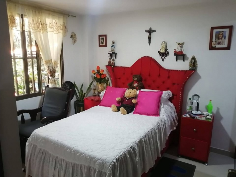 VENDO CASA PRIMER PISO EN BOYACÁ LAS BRISAS-MEDELLIN-CALLE AMPLIA — foto 5
