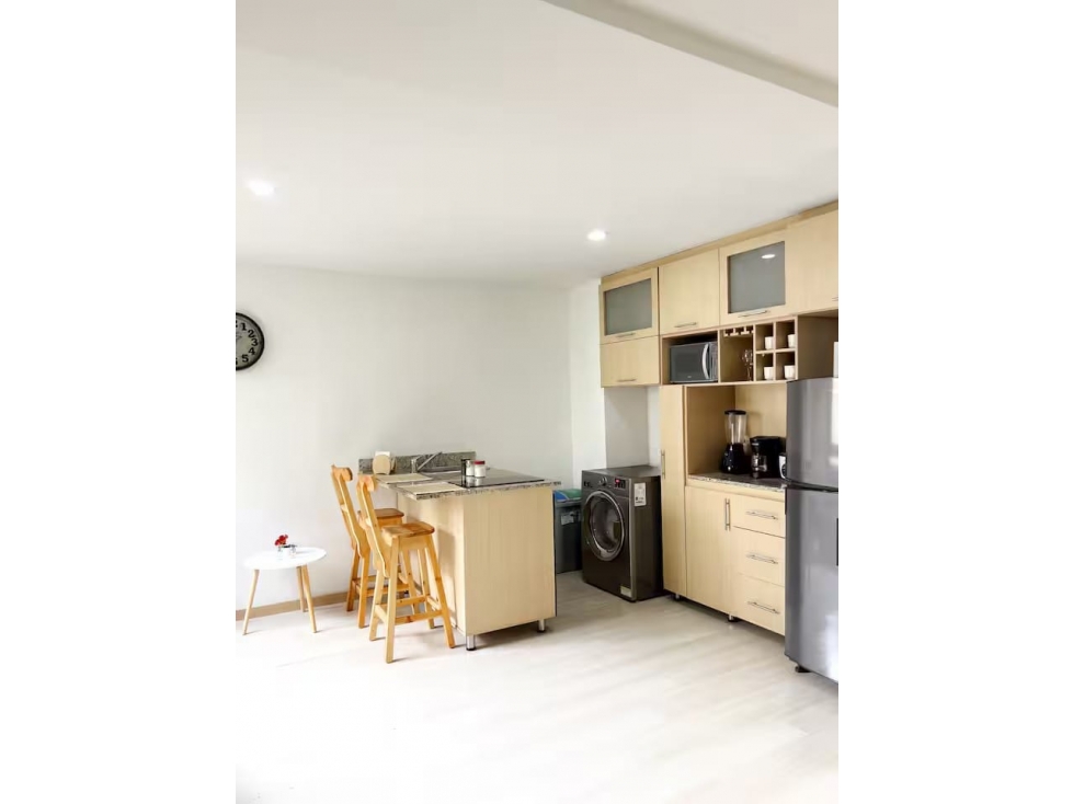 Se vende Apartaestudio En Laureles 31 Mts. Amoblado Renta Corta
