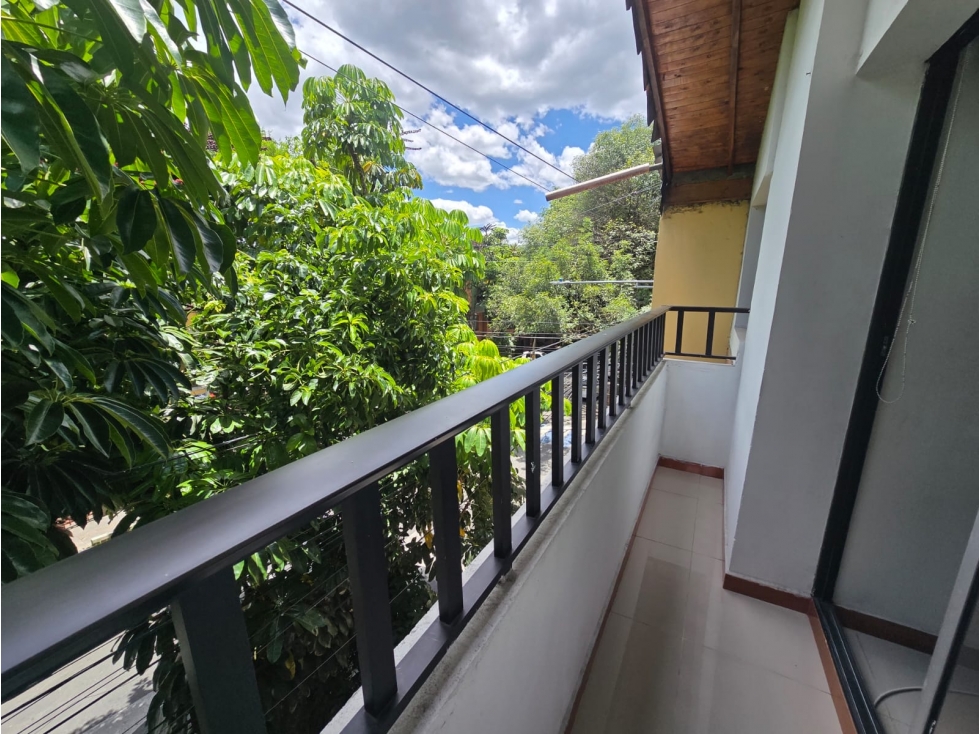 SE VENDE CASA EN EL BARRIO OBRERO ENVIGADO 106 MTS — foto 2