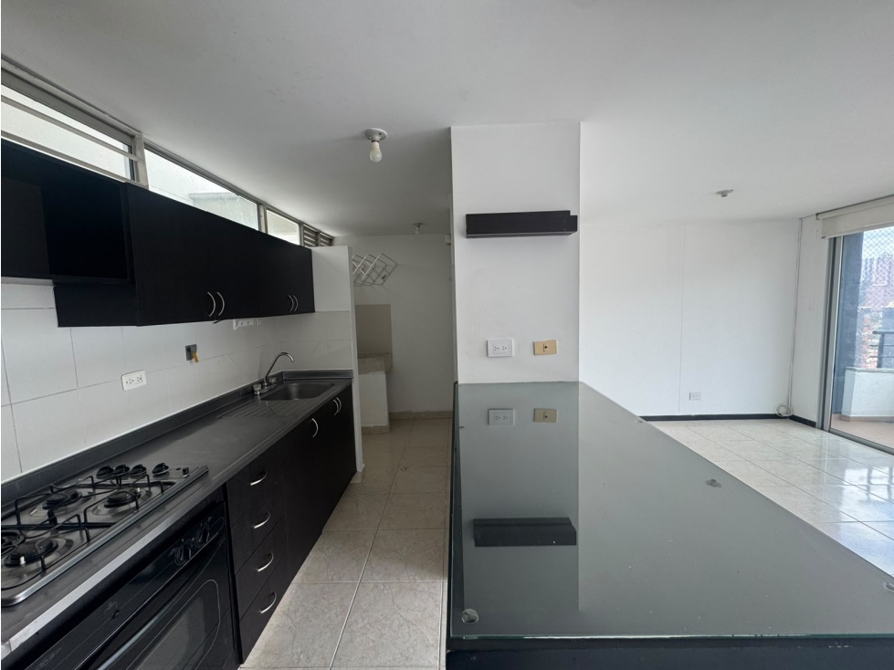 Venta apartamento Medellín Loma de los Bernal área 78 m2 — foto 5