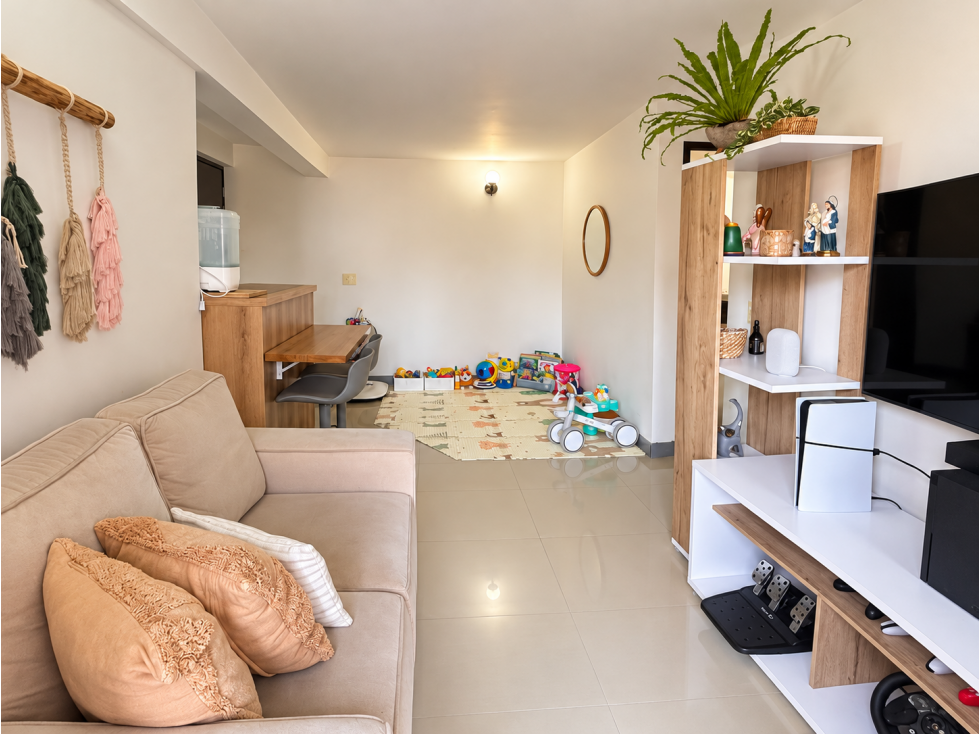 Hermoso apartamento en venta en Loma San José parte baja — foto 3