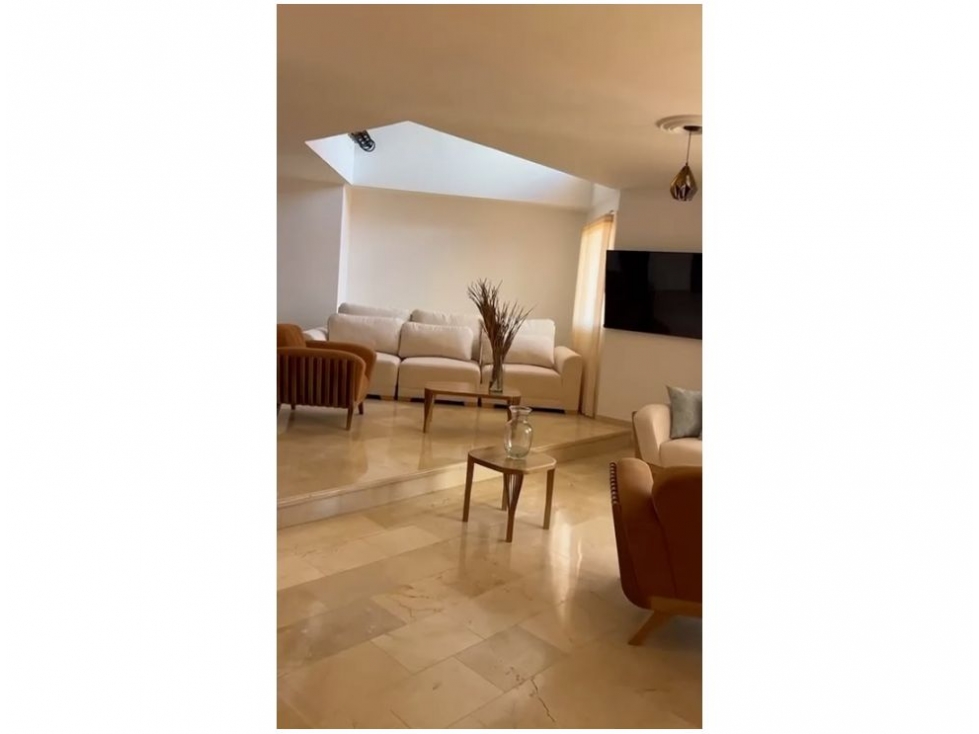 VENDO EXCLUSIVO APARTAMENTO DÚPLEX AMOBLADO EN LAURELES