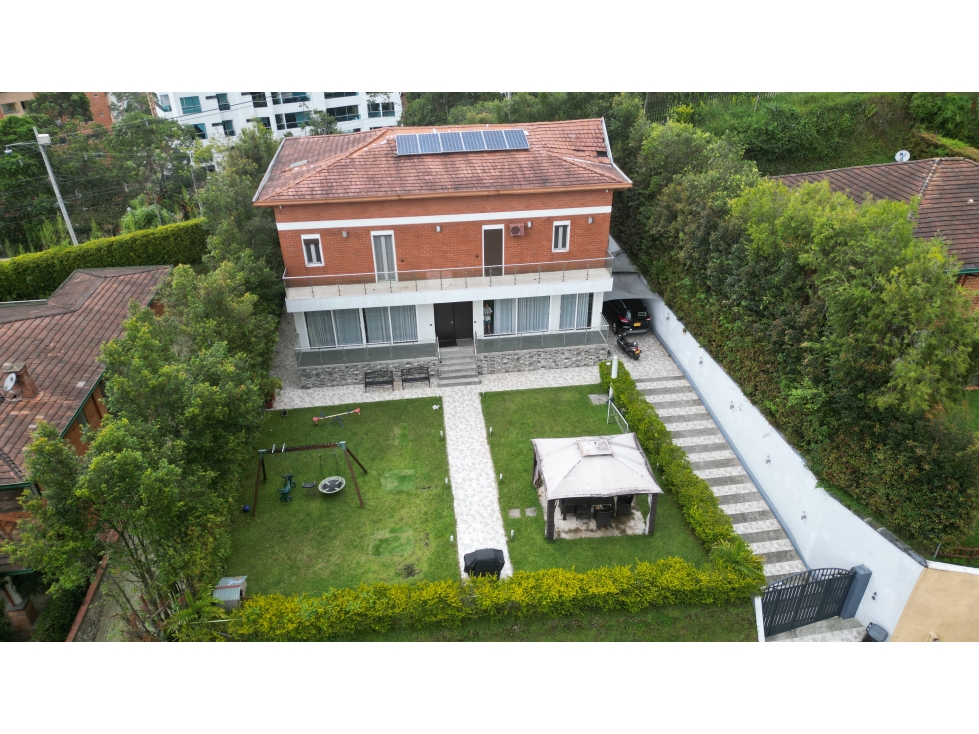 Venta de Casa Campestre en Sabaneta Las Lomitas Full Domotizada - 1