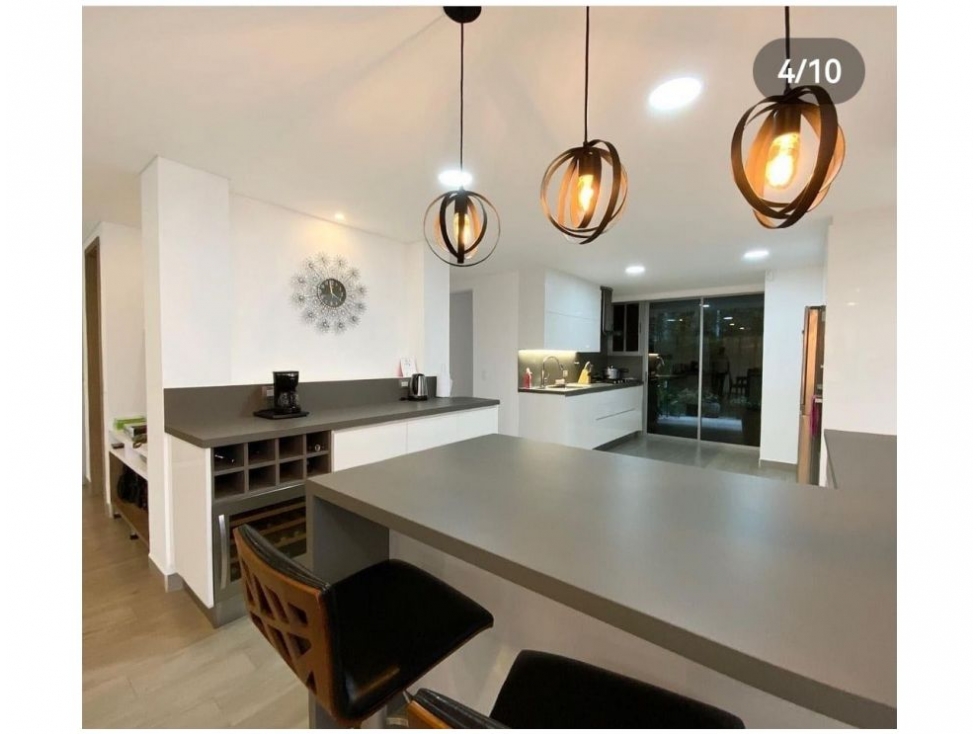 VENTA HERMOSA CASA EN VENTA LOMA SAN REMO, SABANETA — foto 3