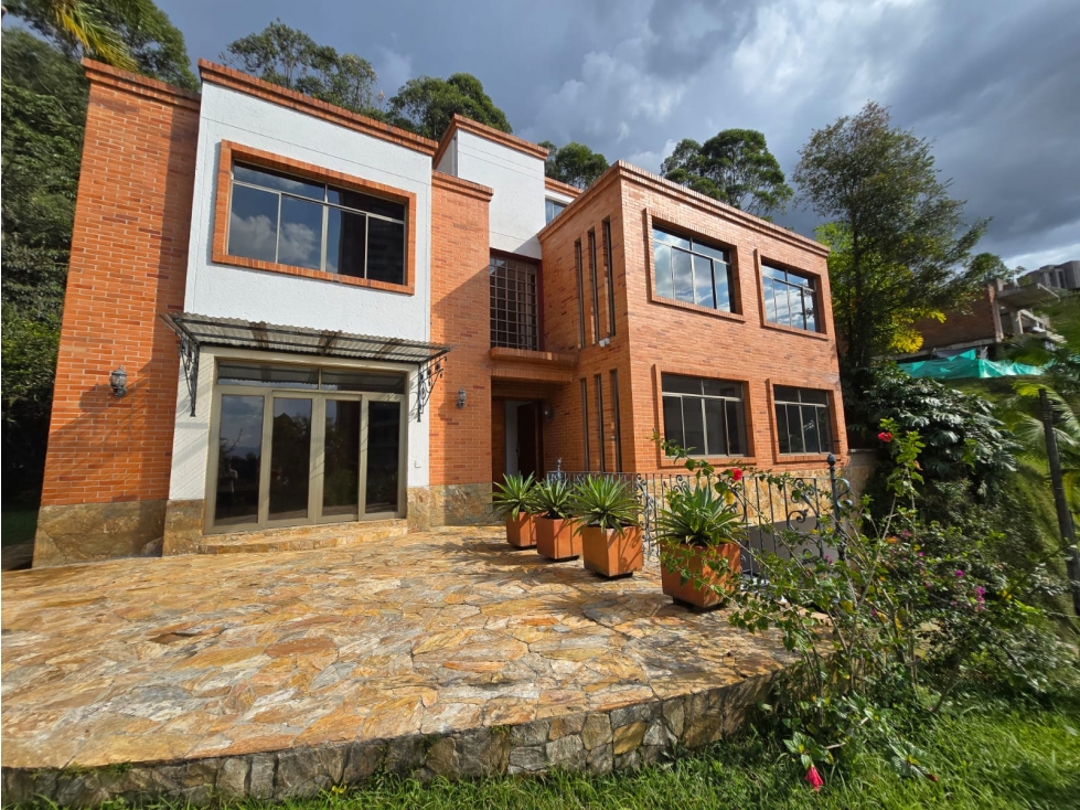 Lujo Exclusivo en El Poblado, venta casa Cola del Zorro