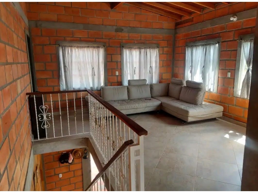 VENTA DE CASA FINCA EN SANTA ELENA VEREDA EL ROSARIO PARTE BAJA — foto 2