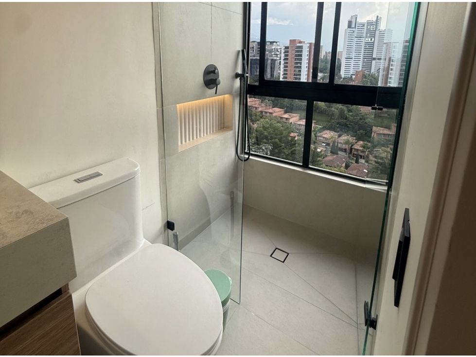 Apartamento Los Balsos remodelado, 4 alcobas con baño — foto 5
