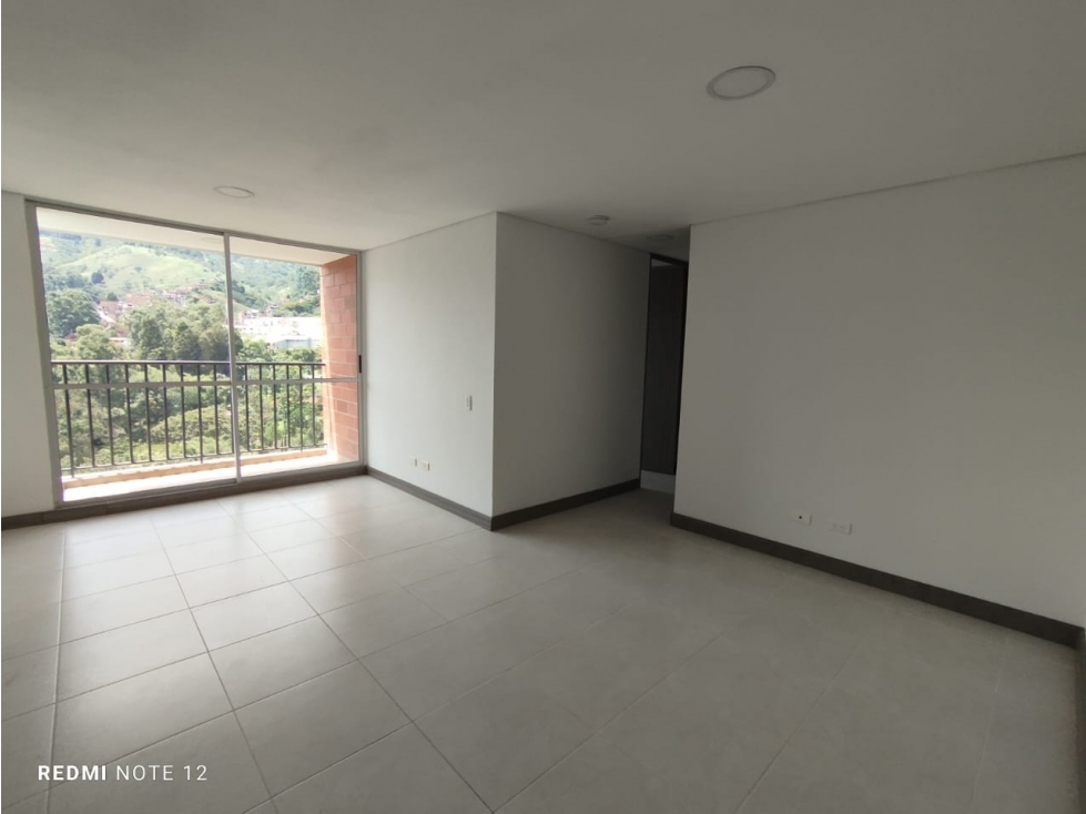 Apartamento en venta la Estrella.Cerca Mall Sauces