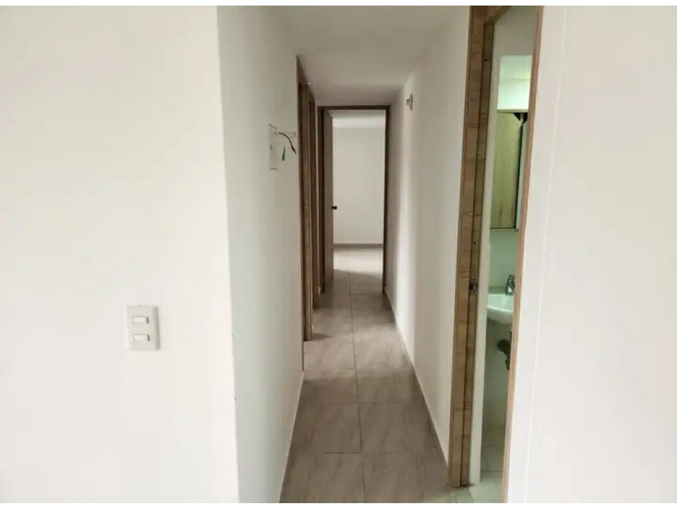 VENTA DE APARTAMENTO DE 75m2 CON PARQUEADERO EN BELLO — foto 3