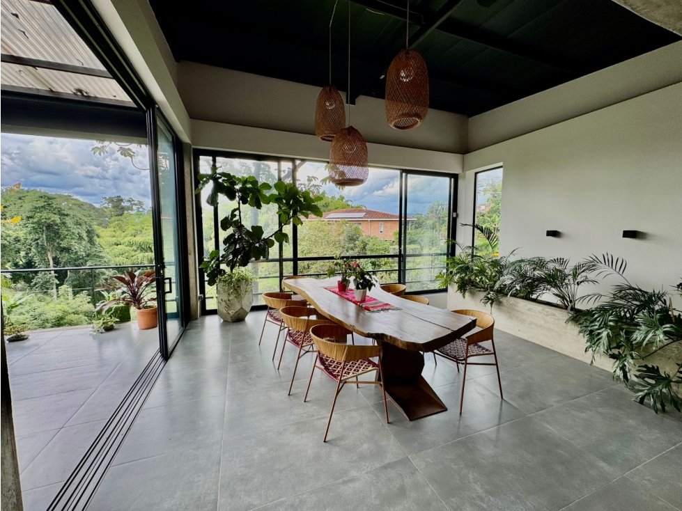 Casa campestre Pereira vía Armenia.Conjunto cerrado