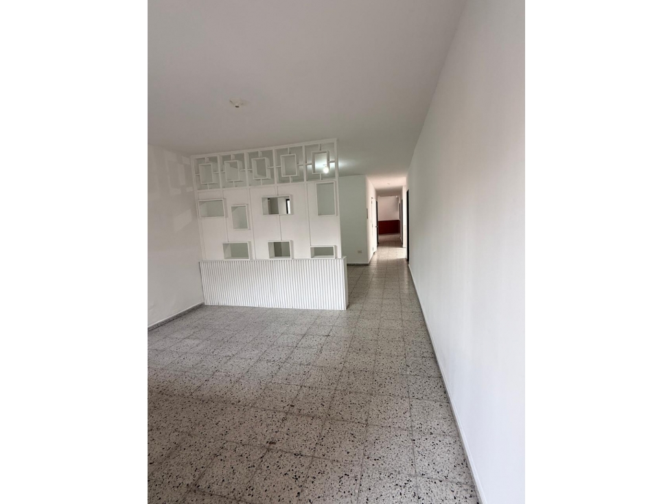VENTA DE CASA PRIMER PISO EN LAURELES SECTOR NOGAL