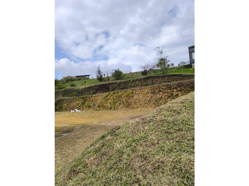 VENTA DE LOTE EN EL RETIRO SECTOR PANTANILLO