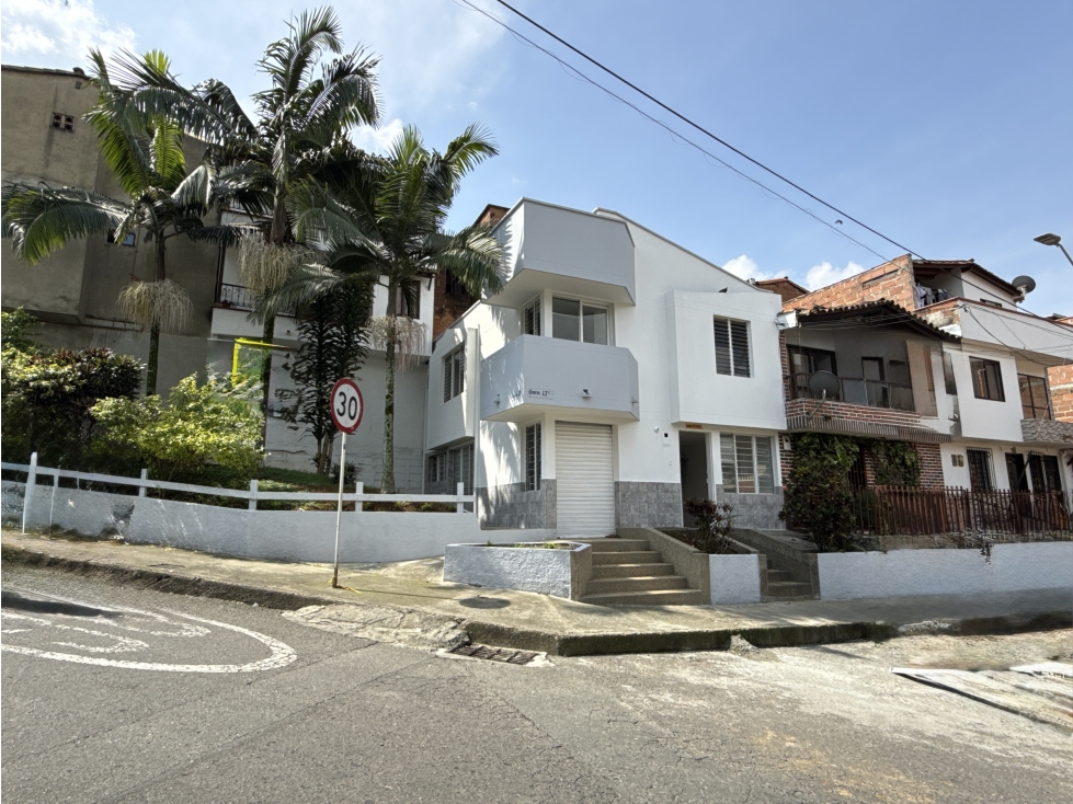 VENTA CASA GIRARDOTA LA NUEVA CON LOCAL