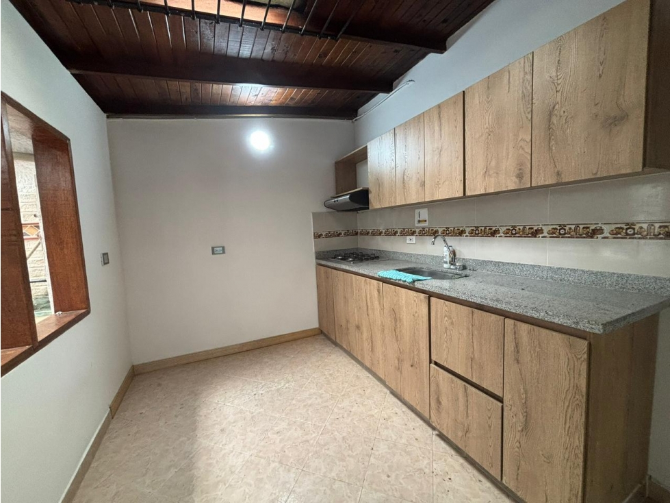 CASA EN VENTA PRIMER PISO EN SABANETA