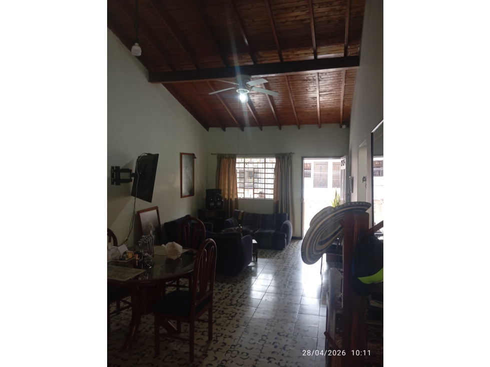 CASA EN VENTA ENVIGADO A SOLO 2 CUADRAS DEL CENTRO COMERCIAL VIVA — foto 5