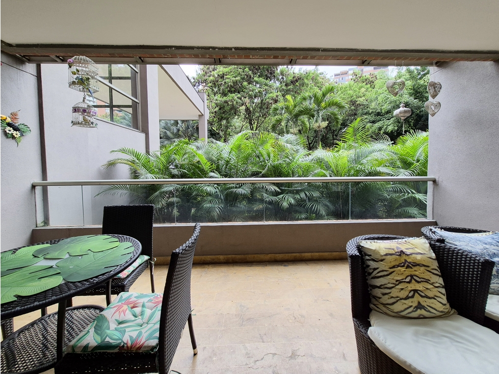 Vendo apartamento en El Poblado, CC Santafé