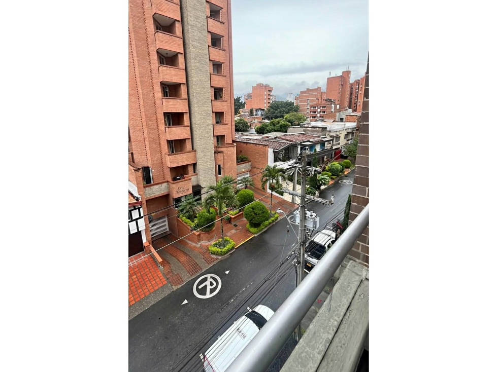 APARTAMENTO DE 48m2 EN LAURELES - BOLIVARIANA