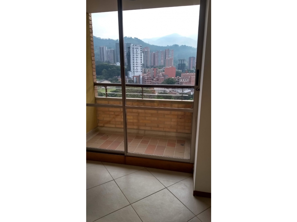 EN venta hermoso apartamento en Sabaneta sector Aves María — foto 5