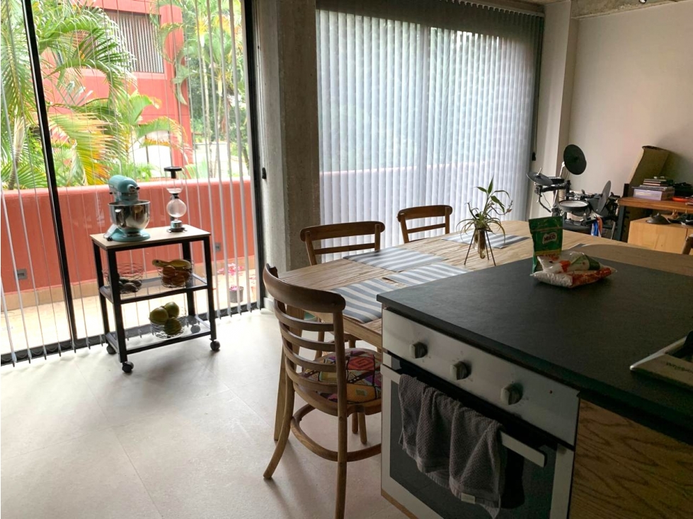 ARRIENDO APARTAMENTO AMOBLADO POBLADO - LA CONCHA
