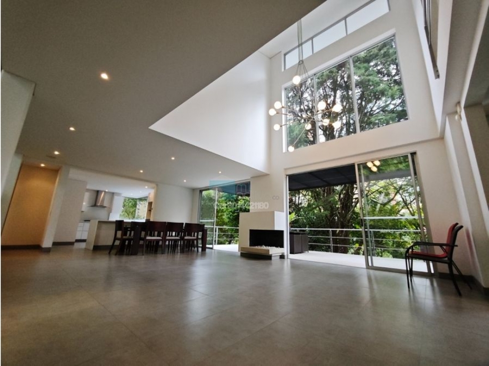 VENTA CASA EN SABANETA COLINAS DE SAN REMO