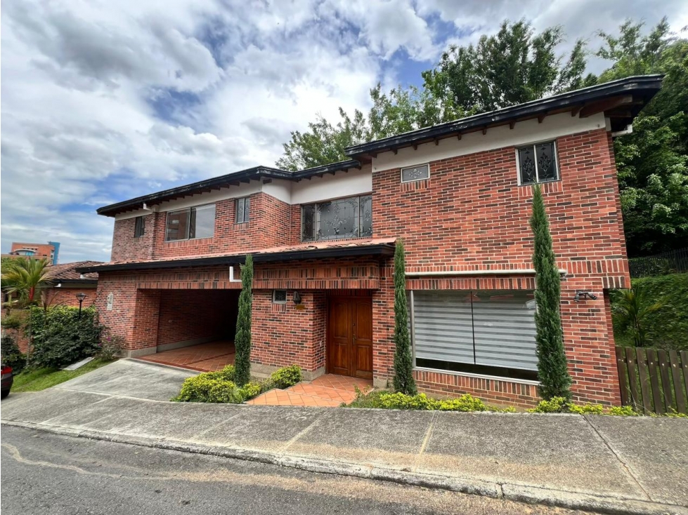 Casa para Renta en La Calera, Poblado