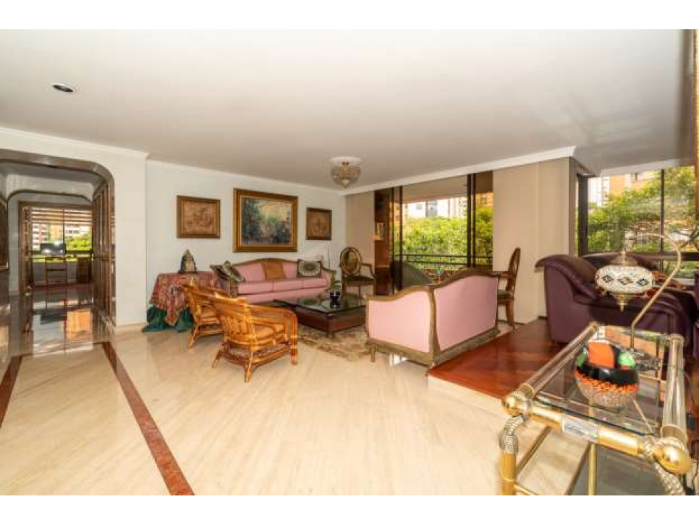 Venta - Amplio apartamento en La Tomatera.