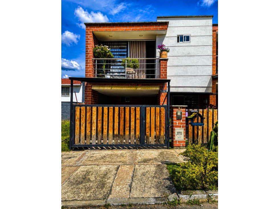 Venta de casa en la ceja, 135 mts Cerca a el viva