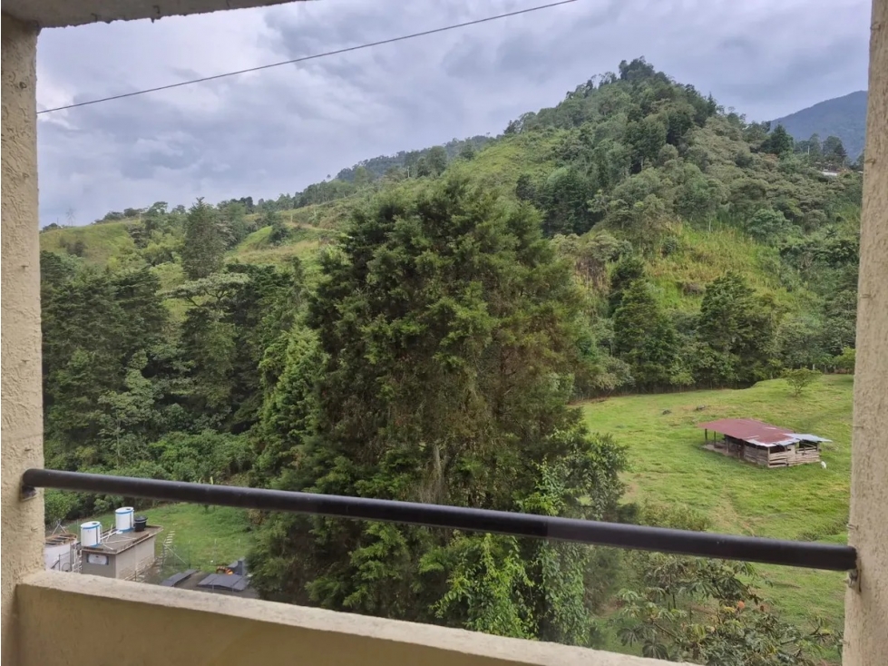 Venta de Apartamento en La estrella-Casa jardín — foto 2