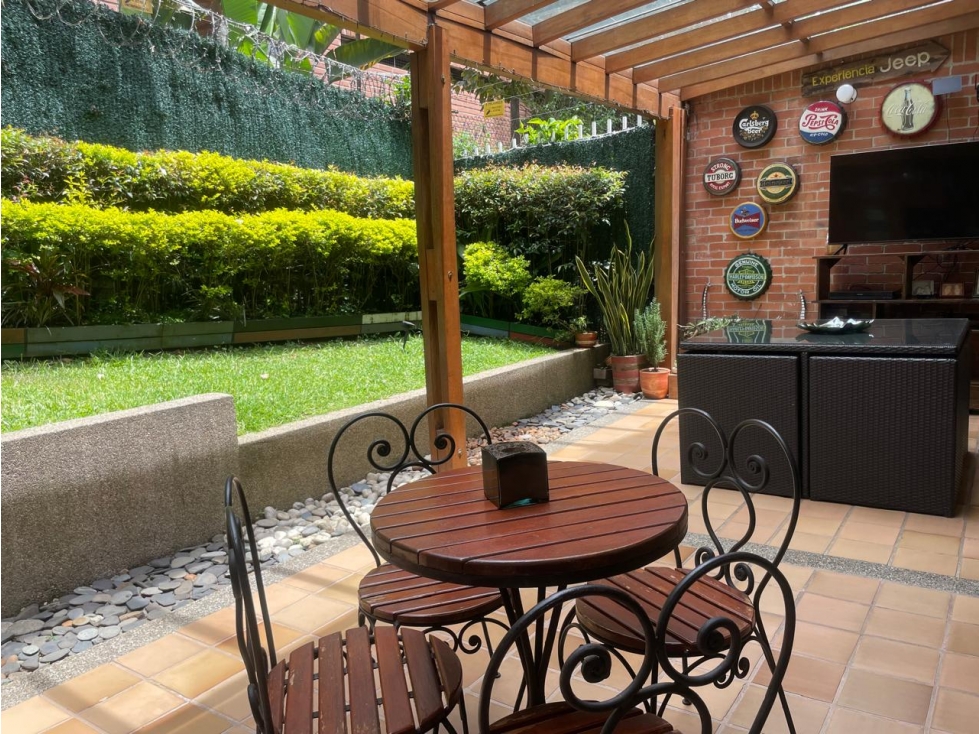 Venta de casa. en poblado