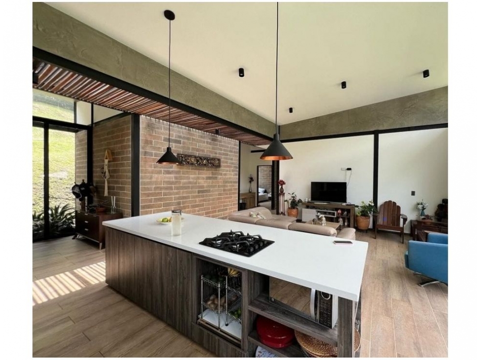 CASA FINCA INDEPENDIENTE EN EL RETIRO CON BOSQUE NATIVO / DF — foto 3