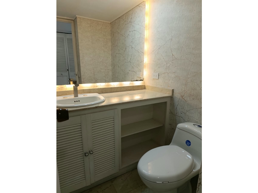 Arriendo Apartamento Poblado 150 MT AR32