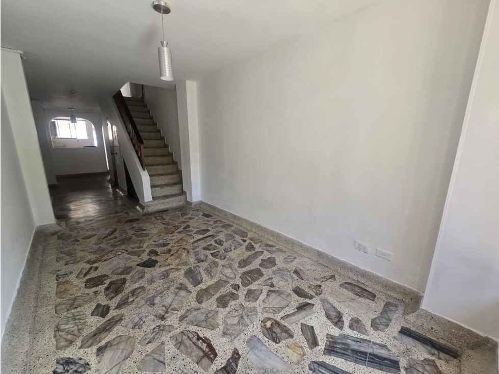 Casa Unifamiliar Excelente Ubicación En El Dorado, Envigado107 Mts. — foto 4