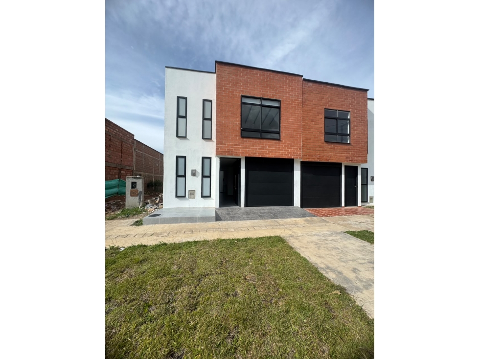 Venta de Casa en la Ceja, 128 mts