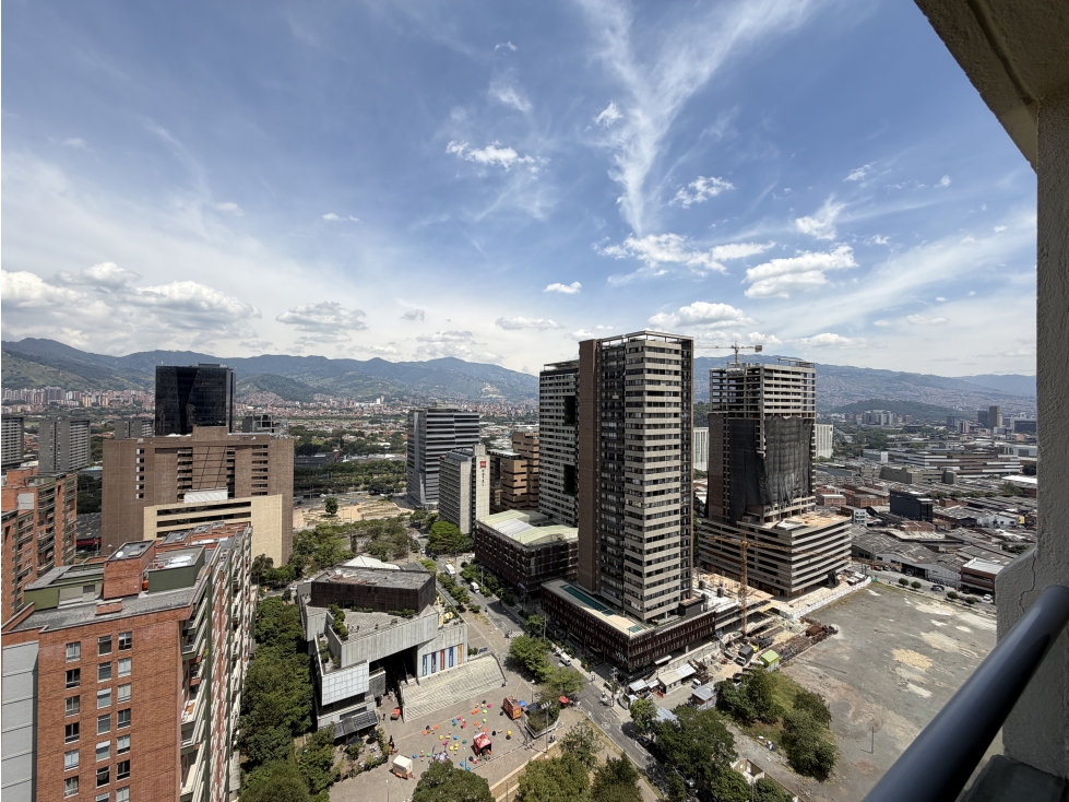 Venta Apartamento Piso 25 Vista Panorámica, Ciudad del Río, Medellín