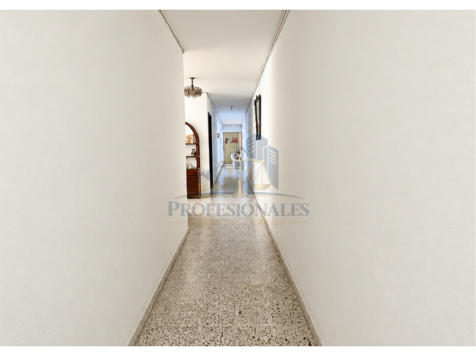 Amplia casa en primer piso Calasanz parte baja