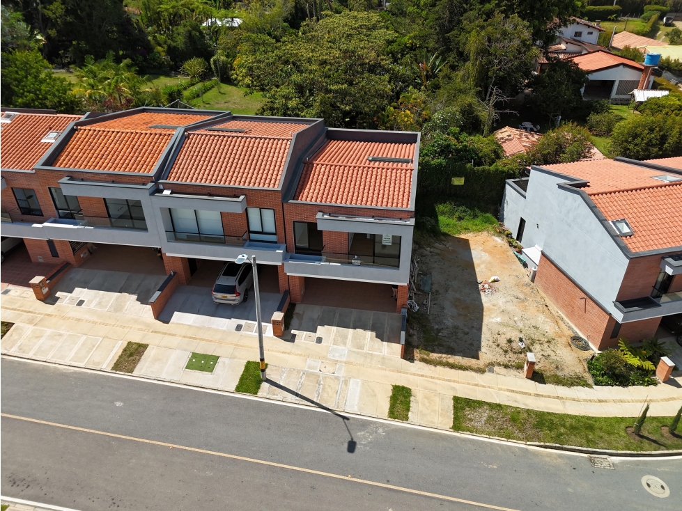 Venta de casa NUEVA en San antonio de pereira 178 mts, Rionegro — foto 2