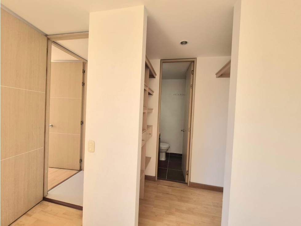 VENDO APARTAMENTO EN ENVIGADO, EL TRIANON